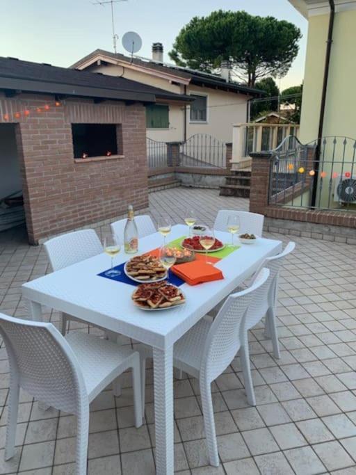 Villa Parisi Luxury Italian Villa Фано Екстериор снимка