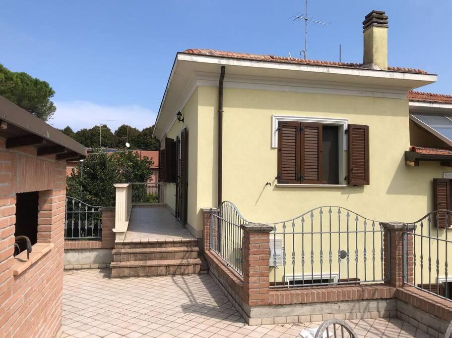 Villa Parisi Luxury Italian Villa Фано Екстериор снимка